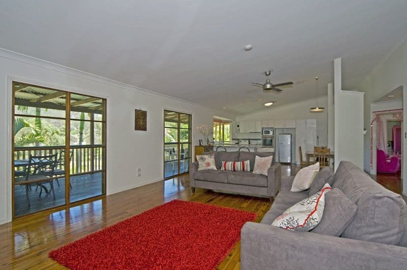 4 Utah Court, OXENFORD QLD 4210, Oxenford - Thumbnail 2