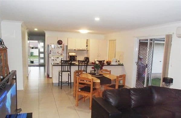 32 Wattle Crescent, RACEVIEW QLD 4305, Raceview - Thumbnail 3