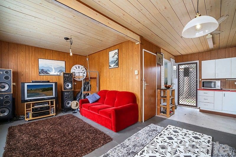 33 Dianne Avenue, Lake Munmorah - Thumbnail 5