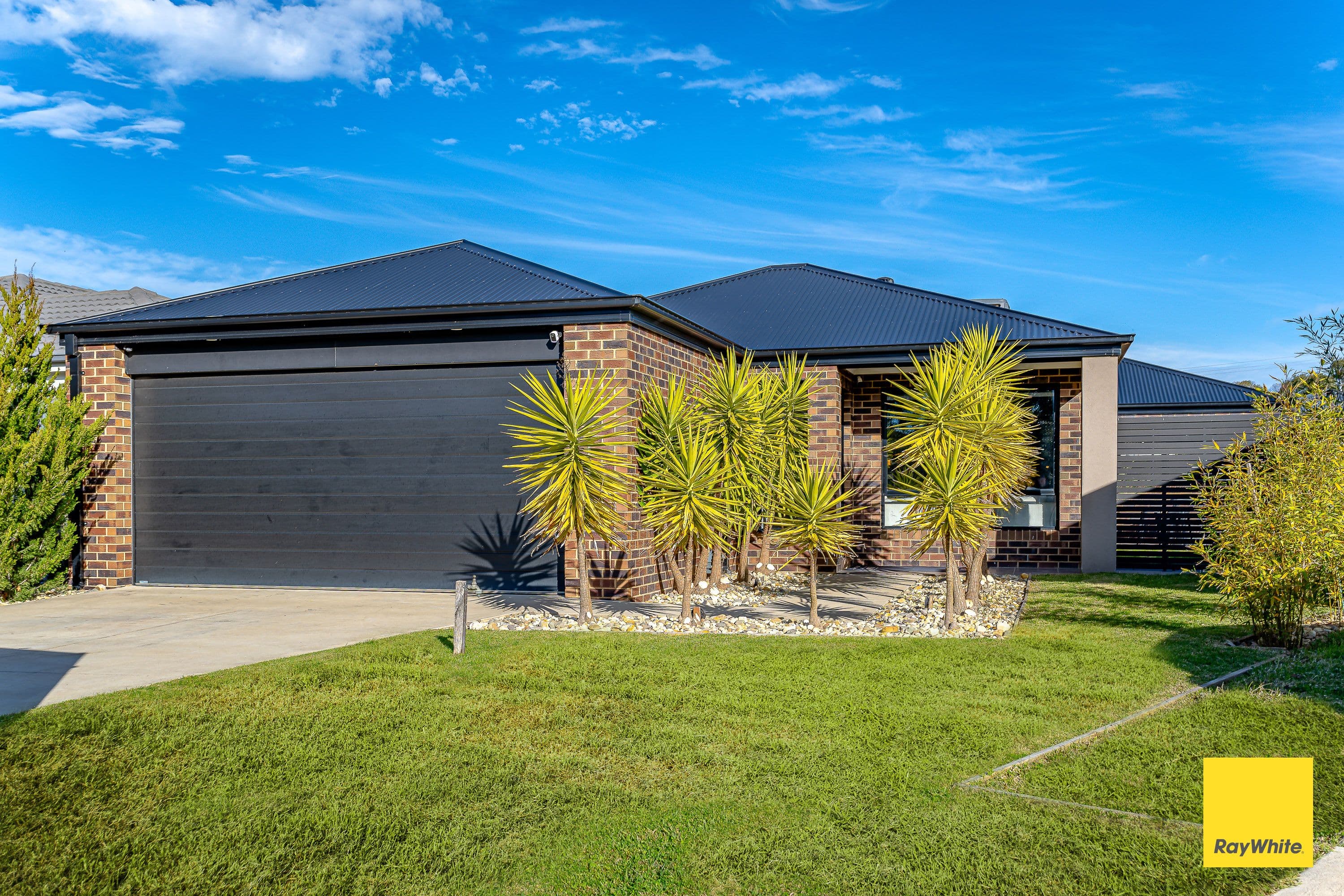 10 Gladeville Drive, Eaglehawk VIC 3556, Eaglehawk - Image 1