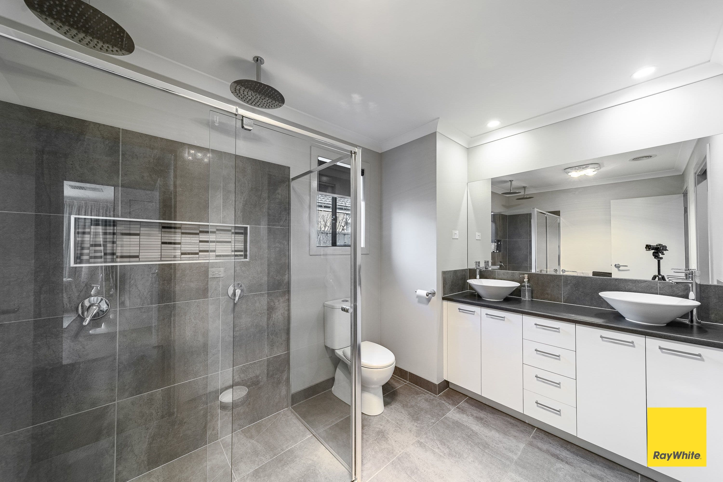 10 Gladeville Drive, Eaglehawk VIC 3556, Eaglehawk - Thumbnail 4