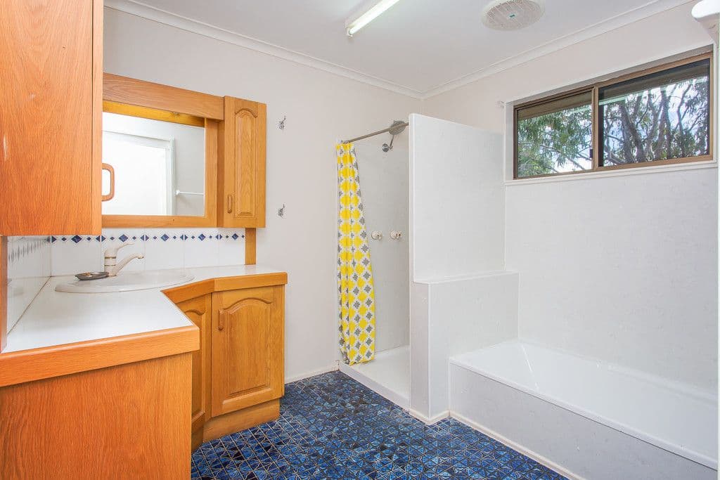 2 Petersen Street, Sarina QLD 4737, Sarina - Thumbnail 4
