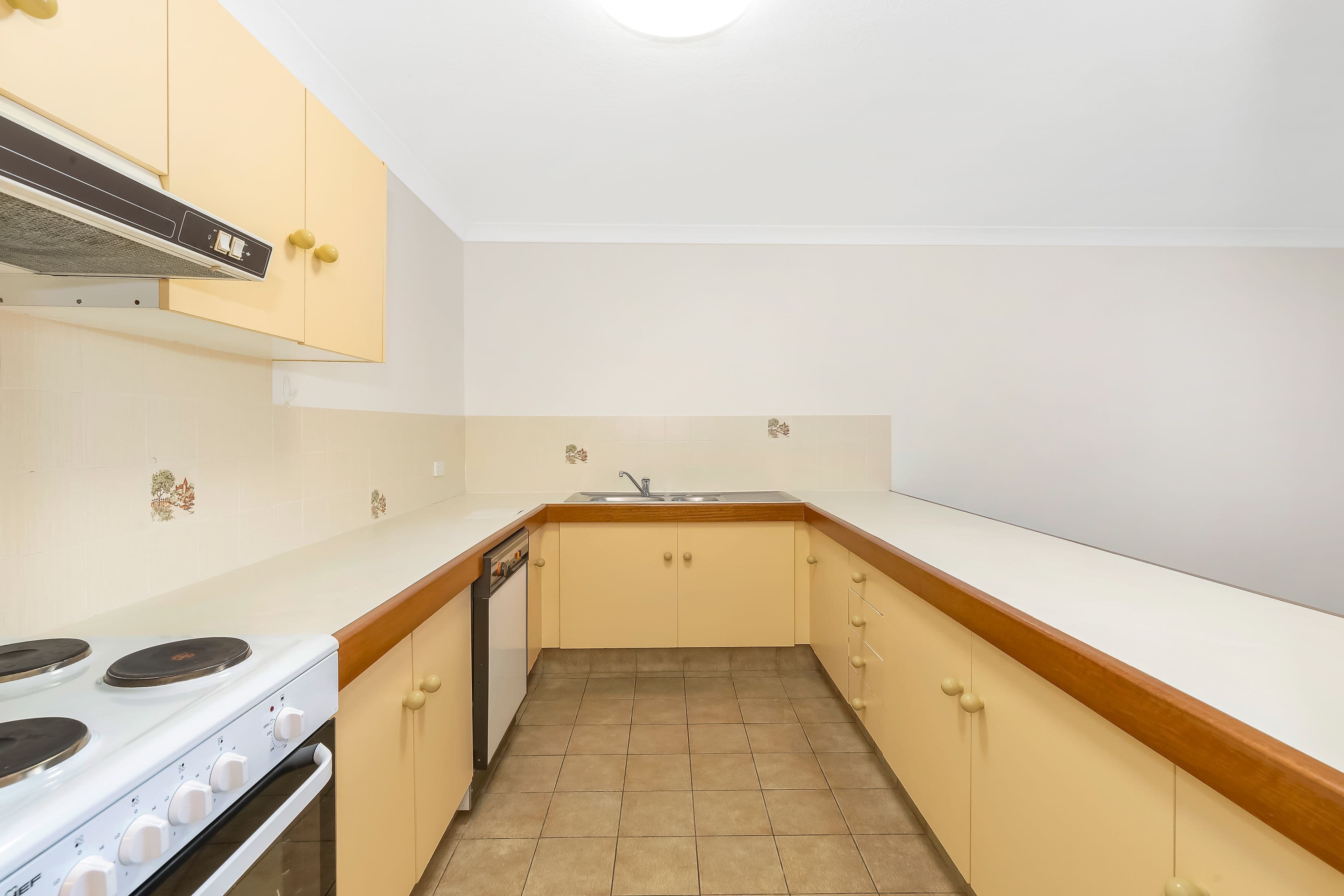 33 Duet Drive, Mermaid Waters QLD 4218, Mermaid Waters - Thumbnail 4