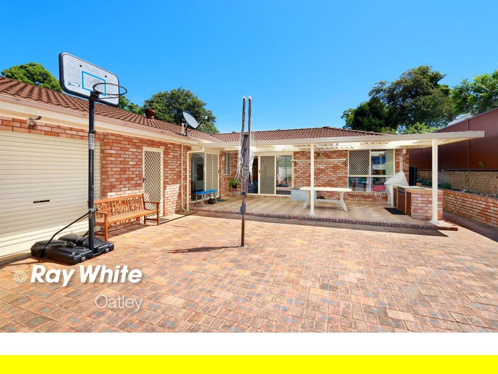 22 Clarendon Road, Peakhurst - Thumbnail 4