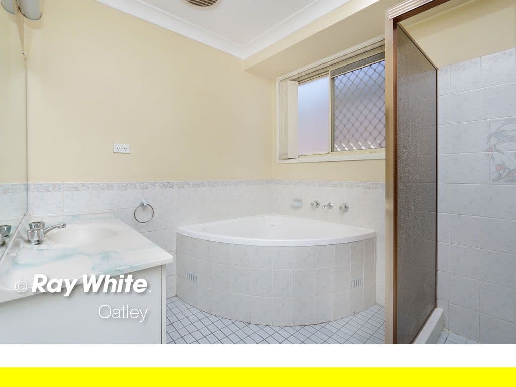 22 Clarendon Road, Peakhurst - Thumbnail 7