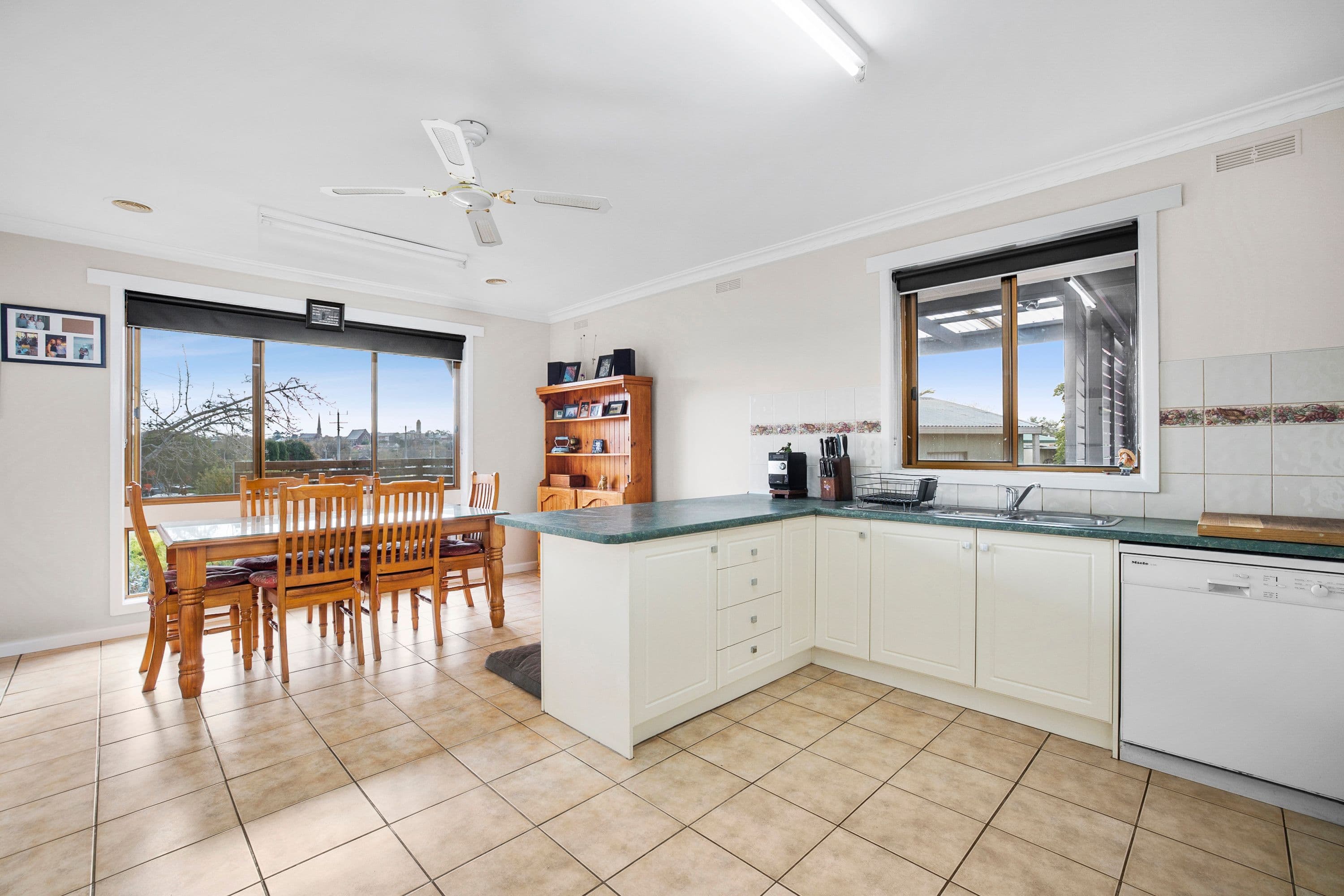 51 Sloane Street, Stawell VIC 3380, Stawell - Thumbnail 3
