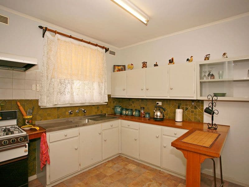 23 Pearce Street, CHRISTIES BEACH SA 5165, Christies Beach - Thumbnail 2