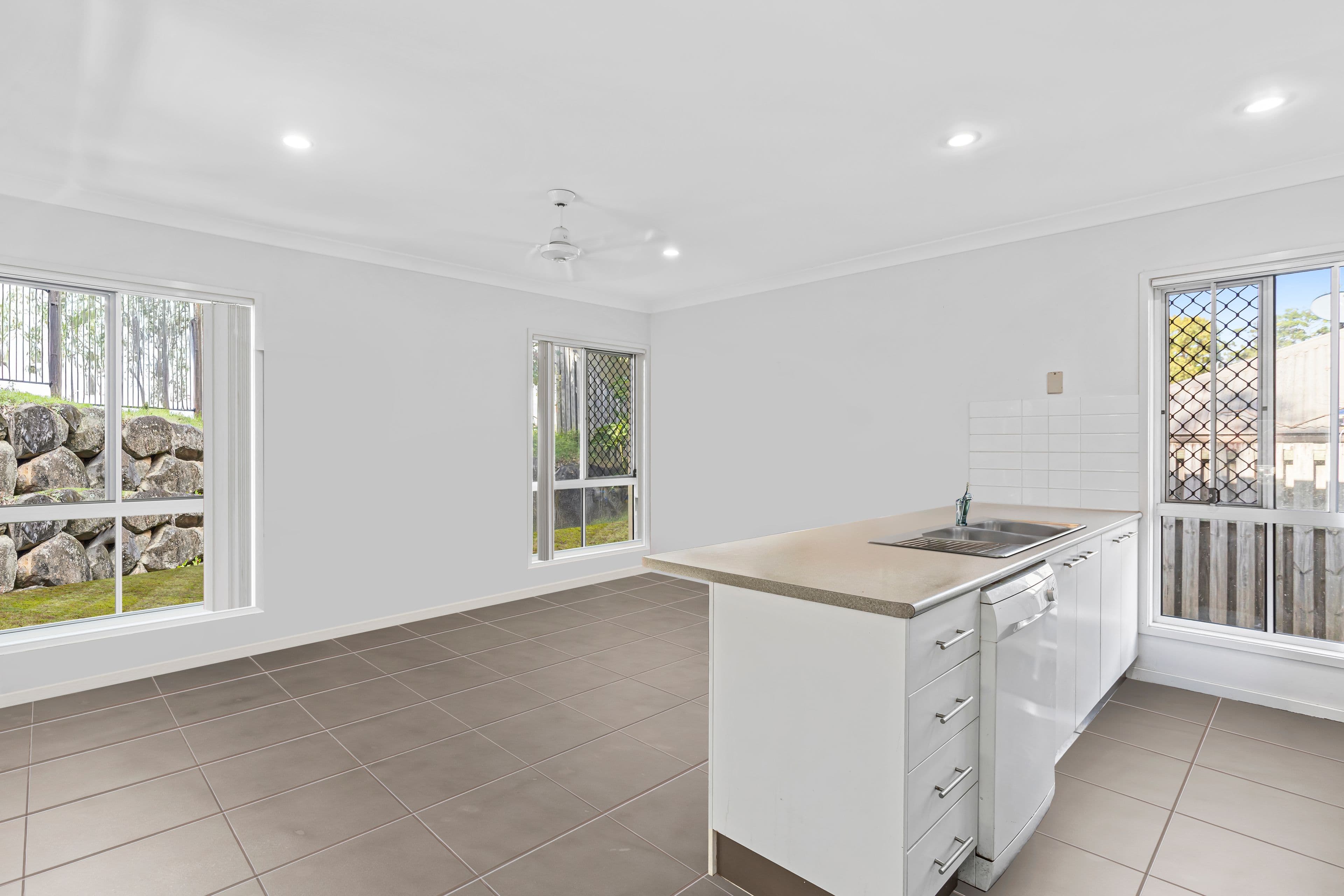 7 Jones Street, Coomera QLD 4209, Coomera - Thumbnail 4