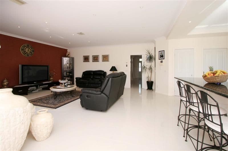 5 Mackenzie Close, TAYLORS LAKES VIC 3038, Taylors Lakes - Thumbnail 5