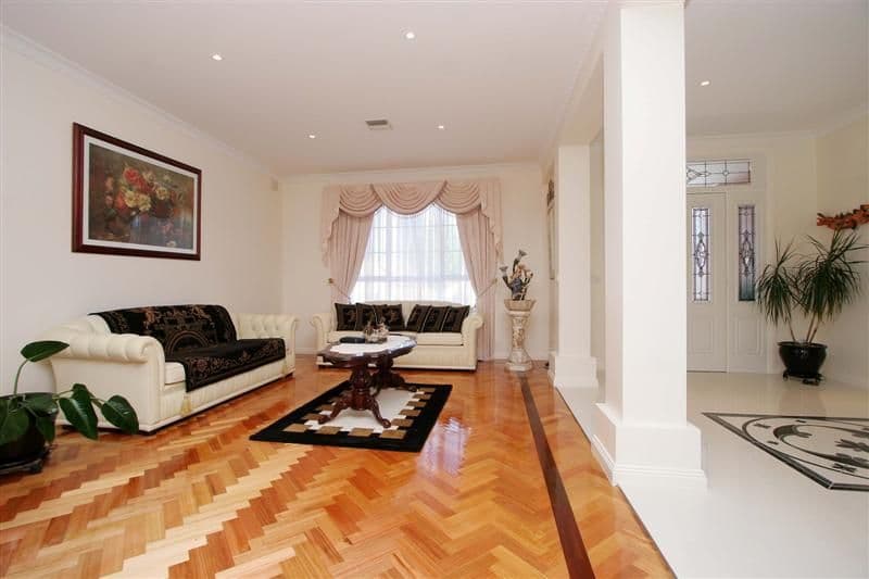 5 Mackenzie Close, TAYLORS LAKES VIC 3038, Taylors Lakes - Thumbnail 8