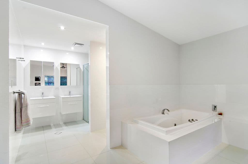 15 Bindoon Close, Elanora QLD 4221, Elanora - Thumbnail 6