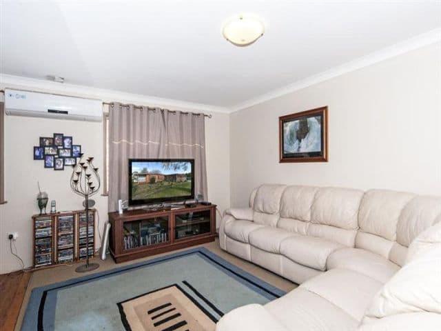 16 Leahy Street, ROCKVILLE QLD 4350, Rockville - Thumbnail 2