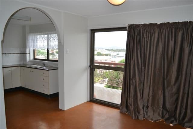 7 Kent Street, WEST GLADSTONE QLD 4680, West Gladstone - Thumbnail 3