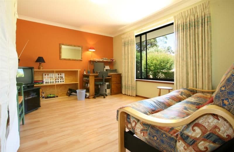 33 Barwon Street, LESMURDIE WA 6076, Lesmurdie - Thumbnail 2
