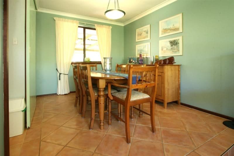 33 Barwon Street, LESMURDIE WA 6076, Lesmurdie - Thumbnail 4