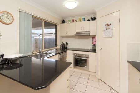 6 Jene Court, FLINDERS VIEW QLD 4305, Flinders View - Thumbnail 5