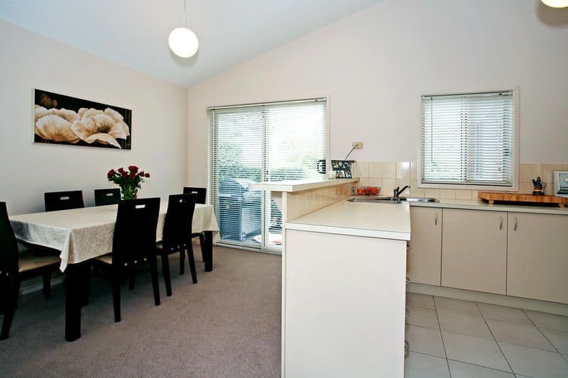 3 Augustine Drive, HIGHTON VIC 3216, Highton - Thumbnail 3
