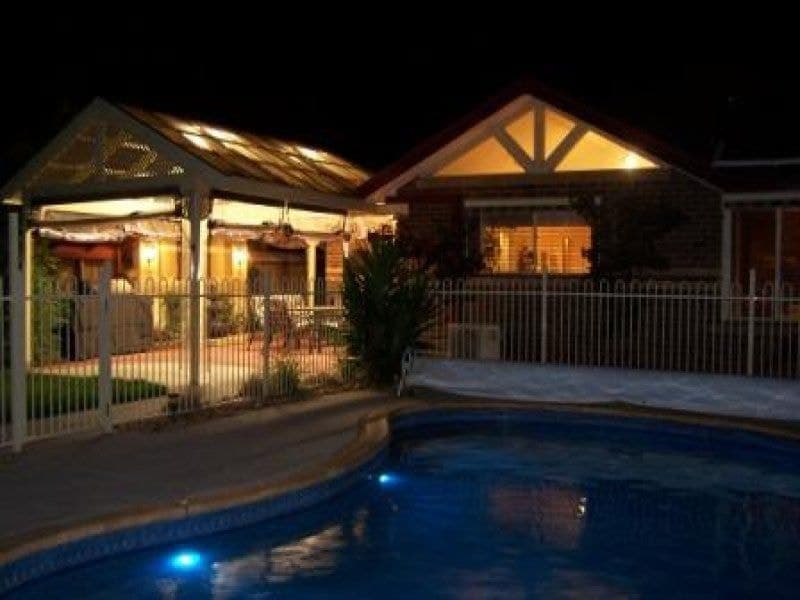 7 John Phelps Court, Seabrook - Thumbnail 4