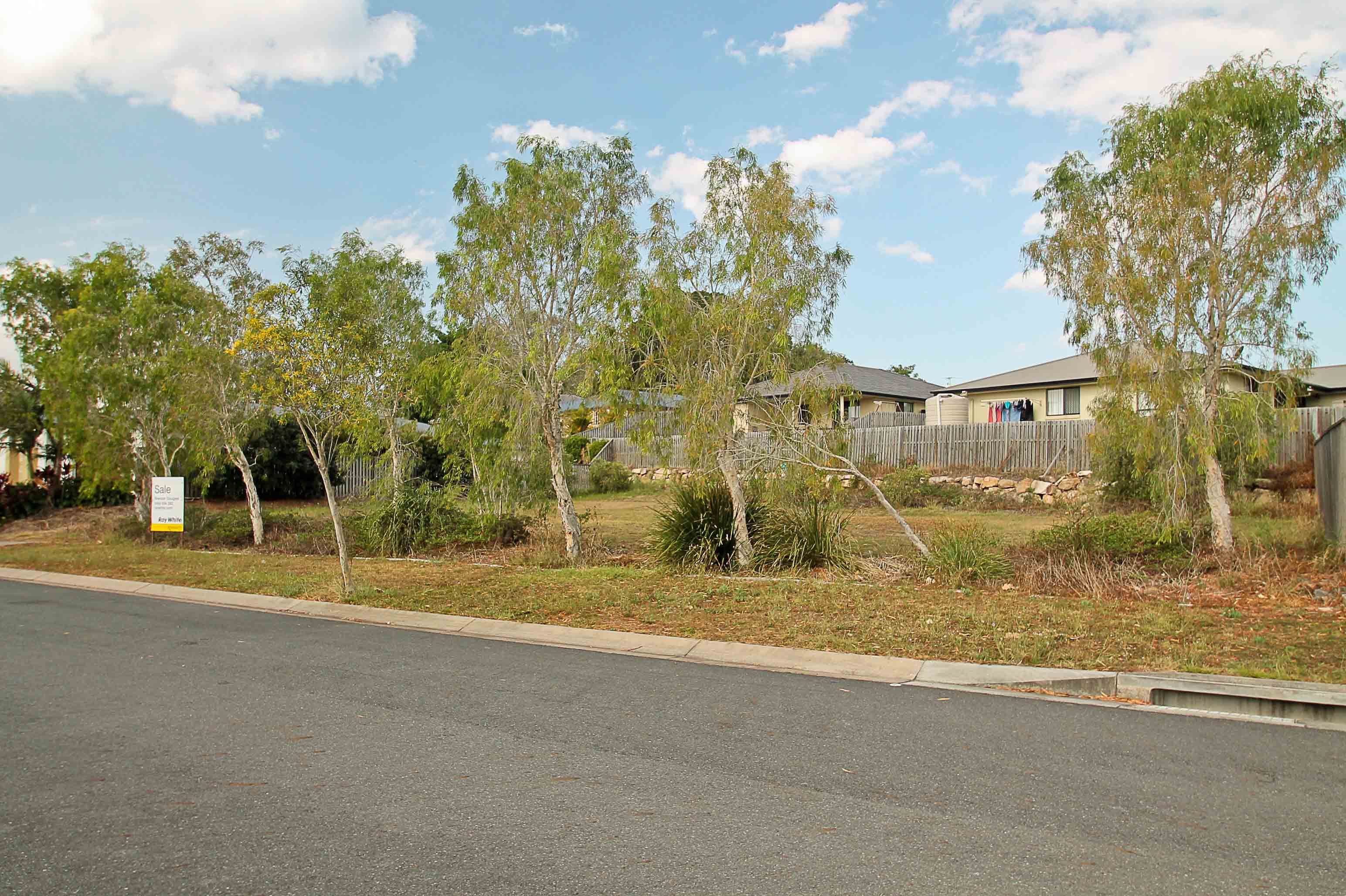 24 Holterman Crescent, REDBANK PLAINS QLD 4301, Redbank Plains - Thumbnail 2