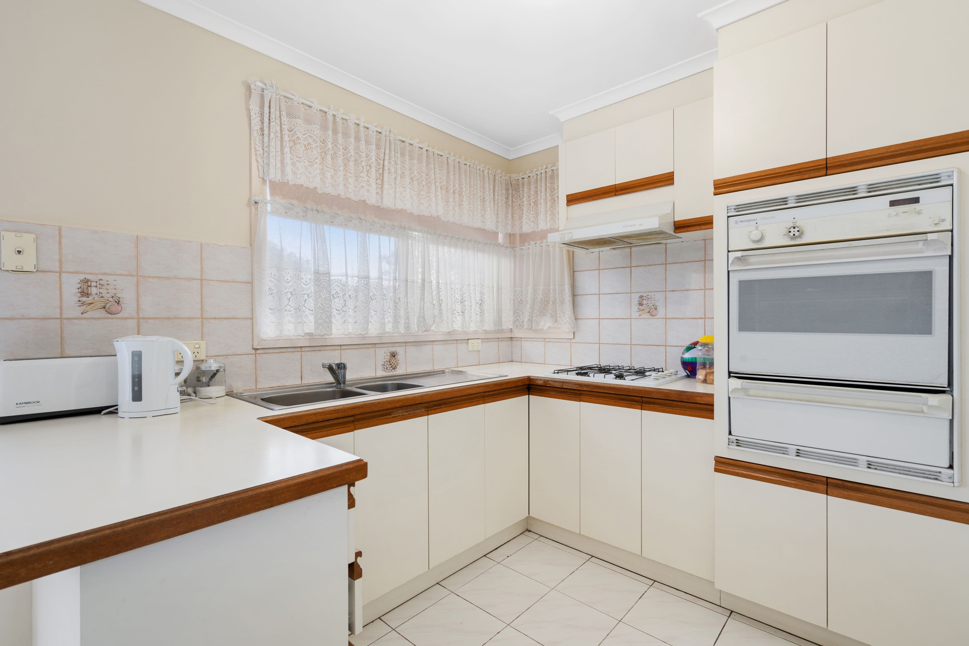 9 Bradley Drive, Mill Park VIC 3082, Mill Park - Thumbnail 3