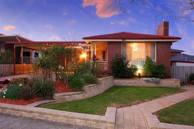 207 Greenwood Drive, BUNDOORA VIC 3083, Bundoora - Thumbnail 2
