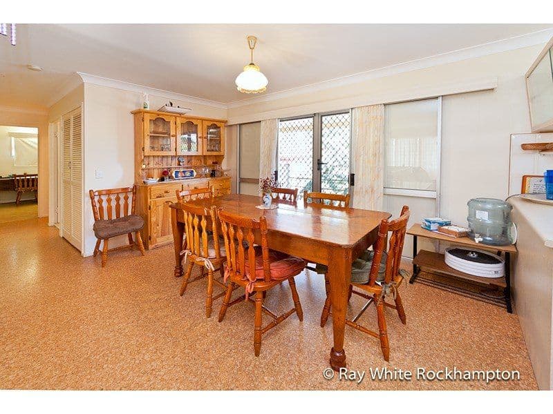 19 Cousins Street, The Range QLD 4700, The Range - Thumbnail 4