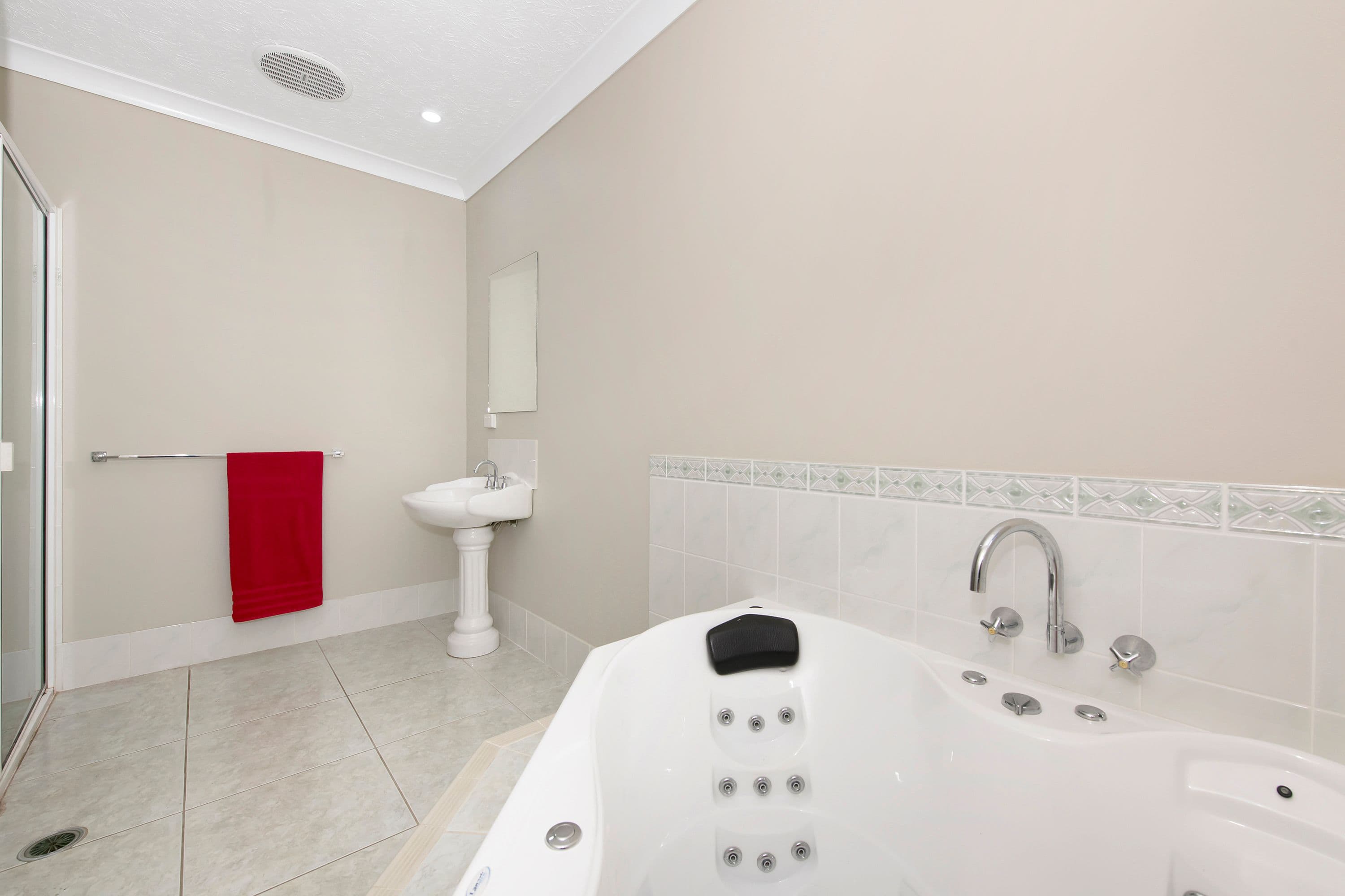 14 Newell Court, Mount Low QLD 4818, Mount Low - Thumbnail 8