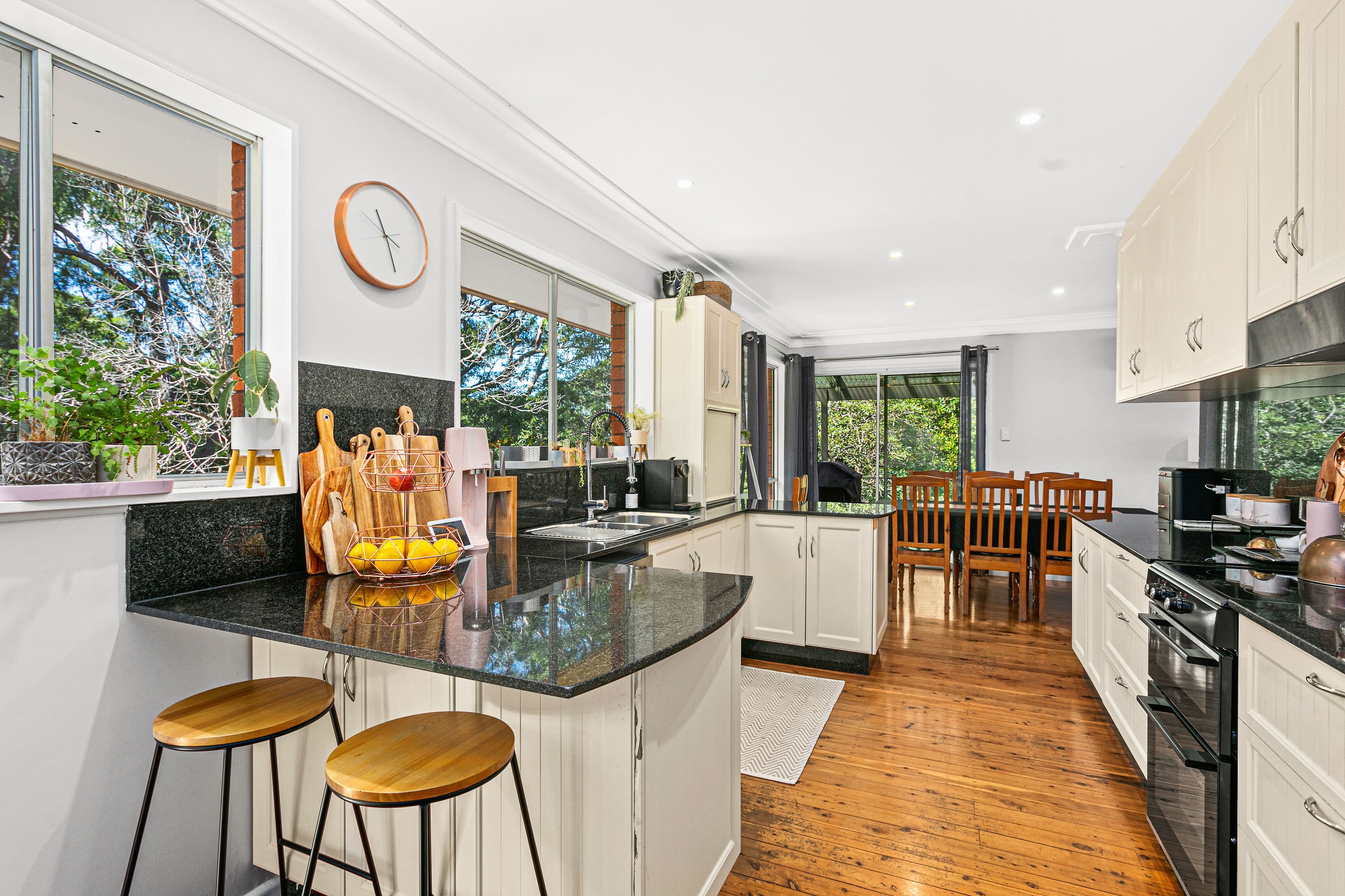70 Johnstone Street, Peakhurst NSW 2210, Peakhurst - Thumbnail 6