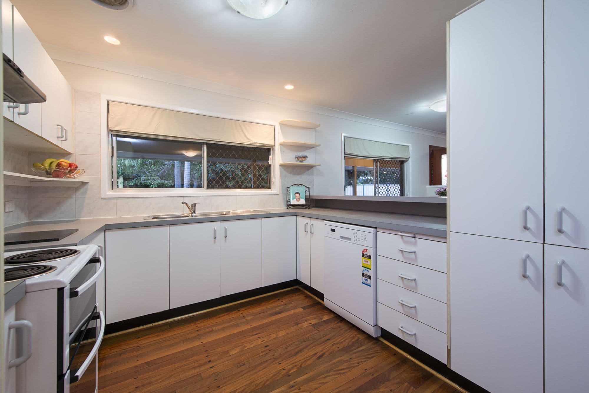 12 Rothon Drive, Rochedale South QLD 4123, Rochedale South - Thumbnail 4