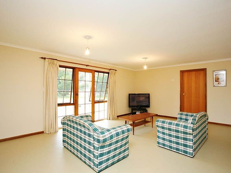64  Edison Street, HINDMARSH ISLAND SA 5214, Hindmarsh Island - Thumbnail 2