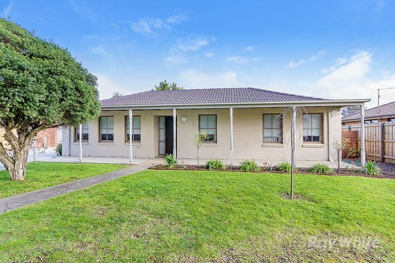 13 Lorraine Court, PAKENHAM VIC 3810, Pakenham - Image 1