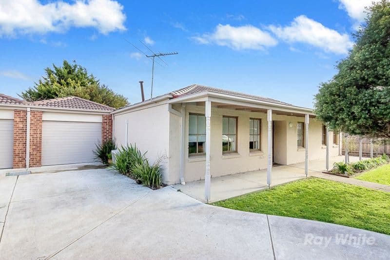 13 Lorraine Court, PAKENHAM VIC 3810, Pakenham - Thumbnail 2