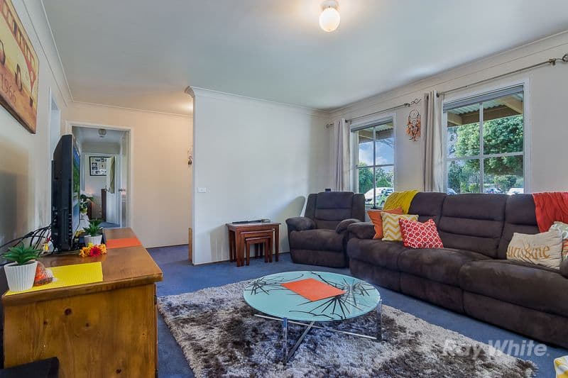 13 Lorraine Court, PAKENHAM VIC 3810, Pakenham - Thumbnail 6