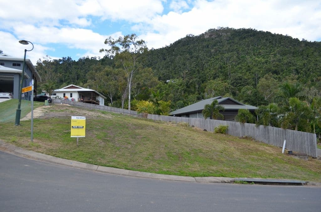 71 Country Road, CANNONVALE QLD 4802, Cannonvale - Thumbnail 3