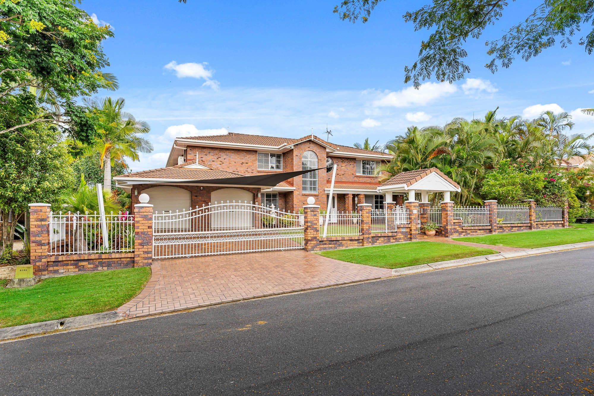 4 Pinecroft Close, Calamvale QLD 4116, Calamvale - Thumbnail 3