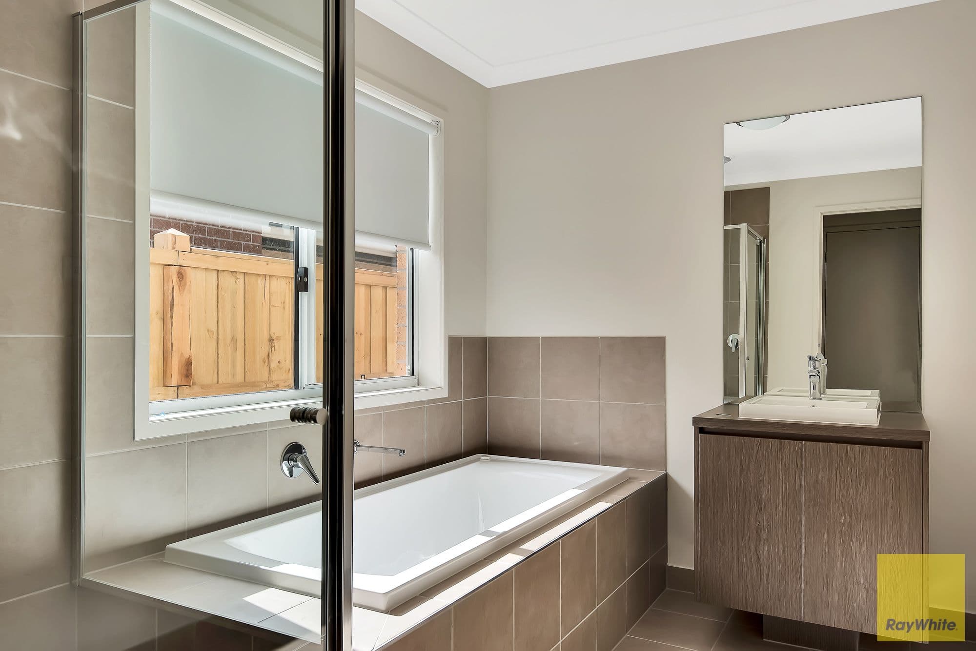 27 Madden Boulevard, Tarneit VIC 3029, Tarneit - Thumbnail 3