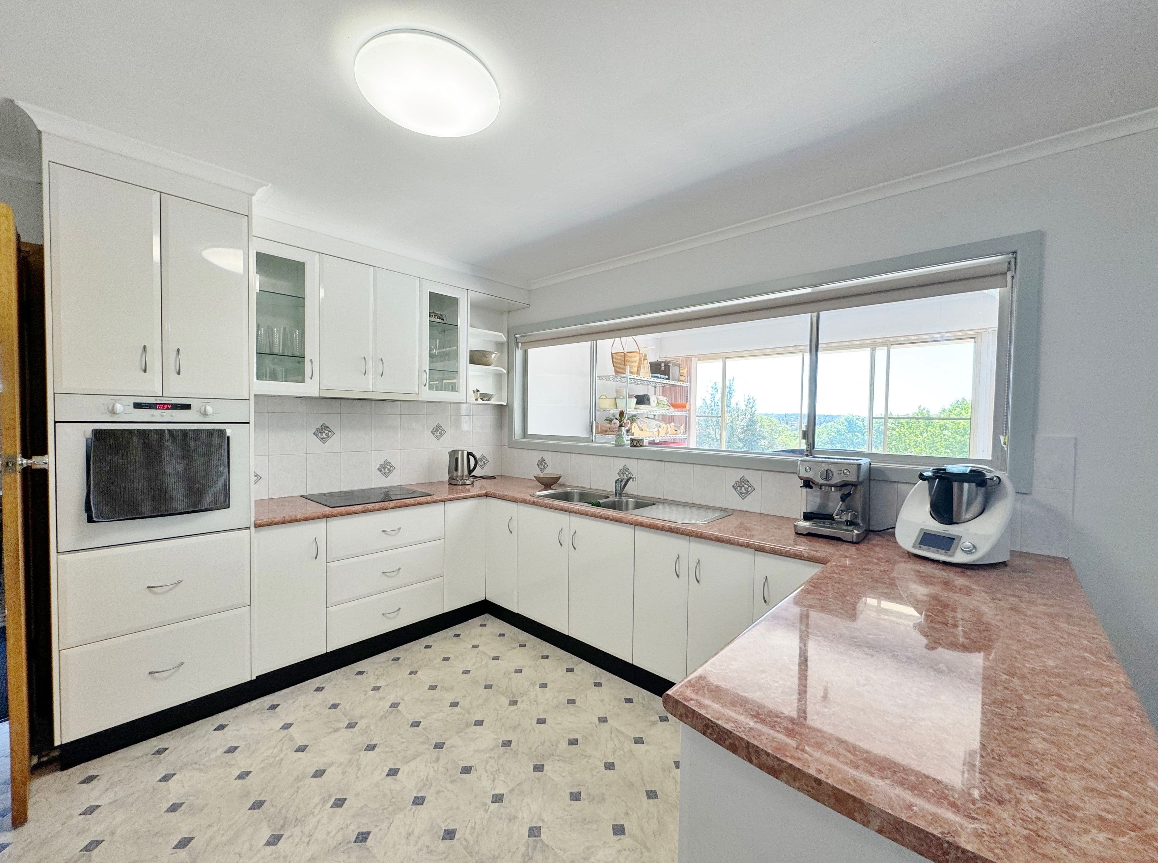 10 Back Creek Road, Young NSW 2594, Young - Thumbnail 3