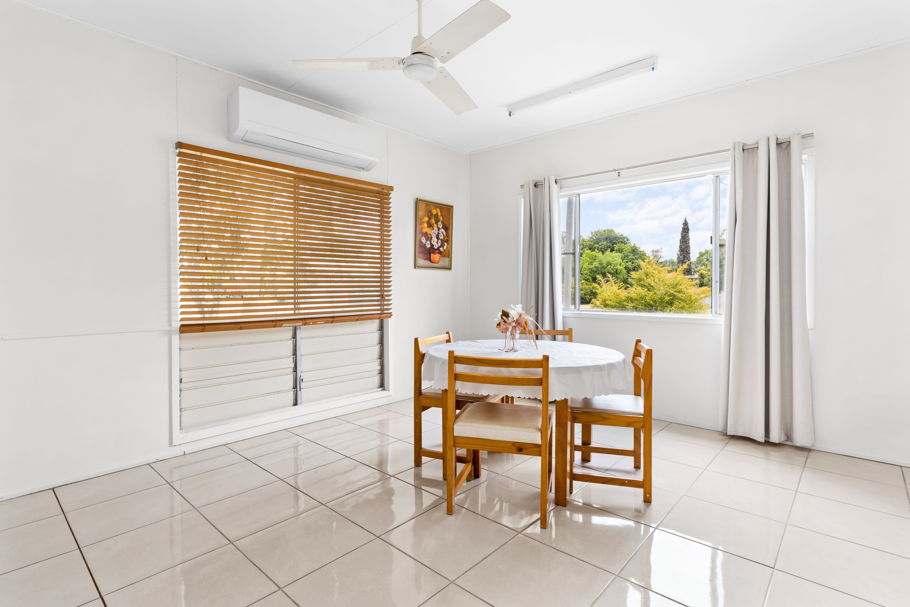 21 Centenary Drive, Emerald QLD 4720, Emerald - Thumbnail 4