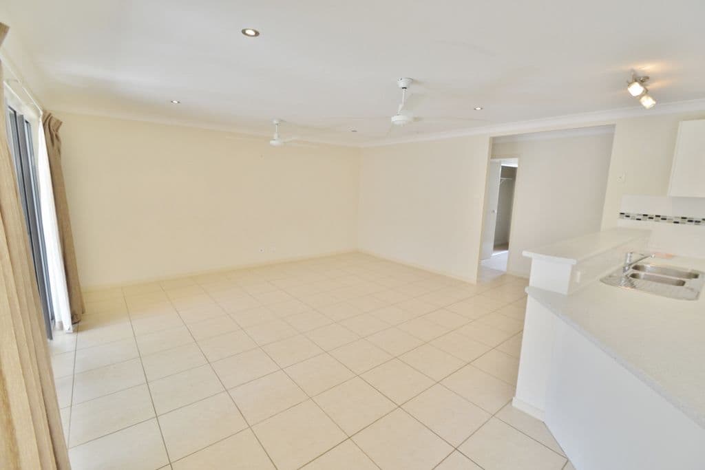 19 Greenview Avenue, Beerwah QLD 4519, Beerwah - Thumbnail 8