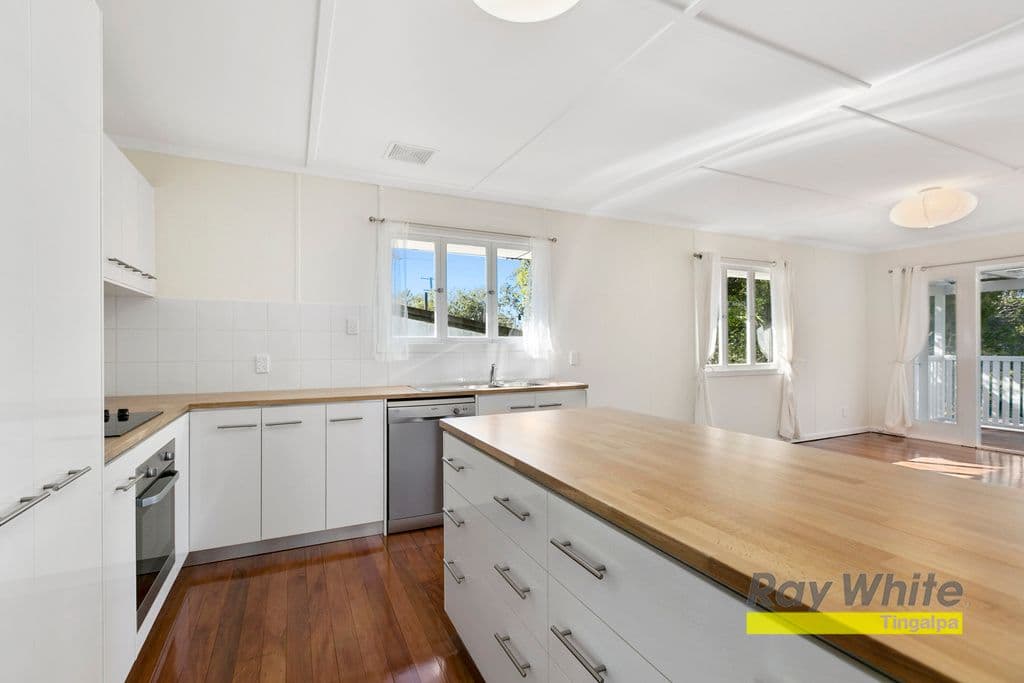 165 Wondall Road, Wynnum West QLD 4178, Wynnum West - Thumbnail 3