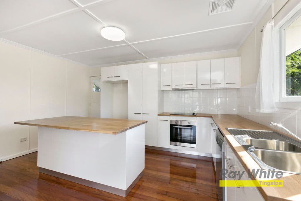 165 Wondall Road, Wynnum West QLD 4178, Wynnum West - Thumbnail 4