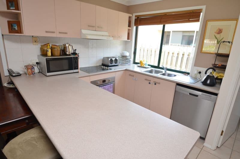 47 Marble Arch Place, ARUNDEL QLD 4214, Arundel - Thumbnail 2