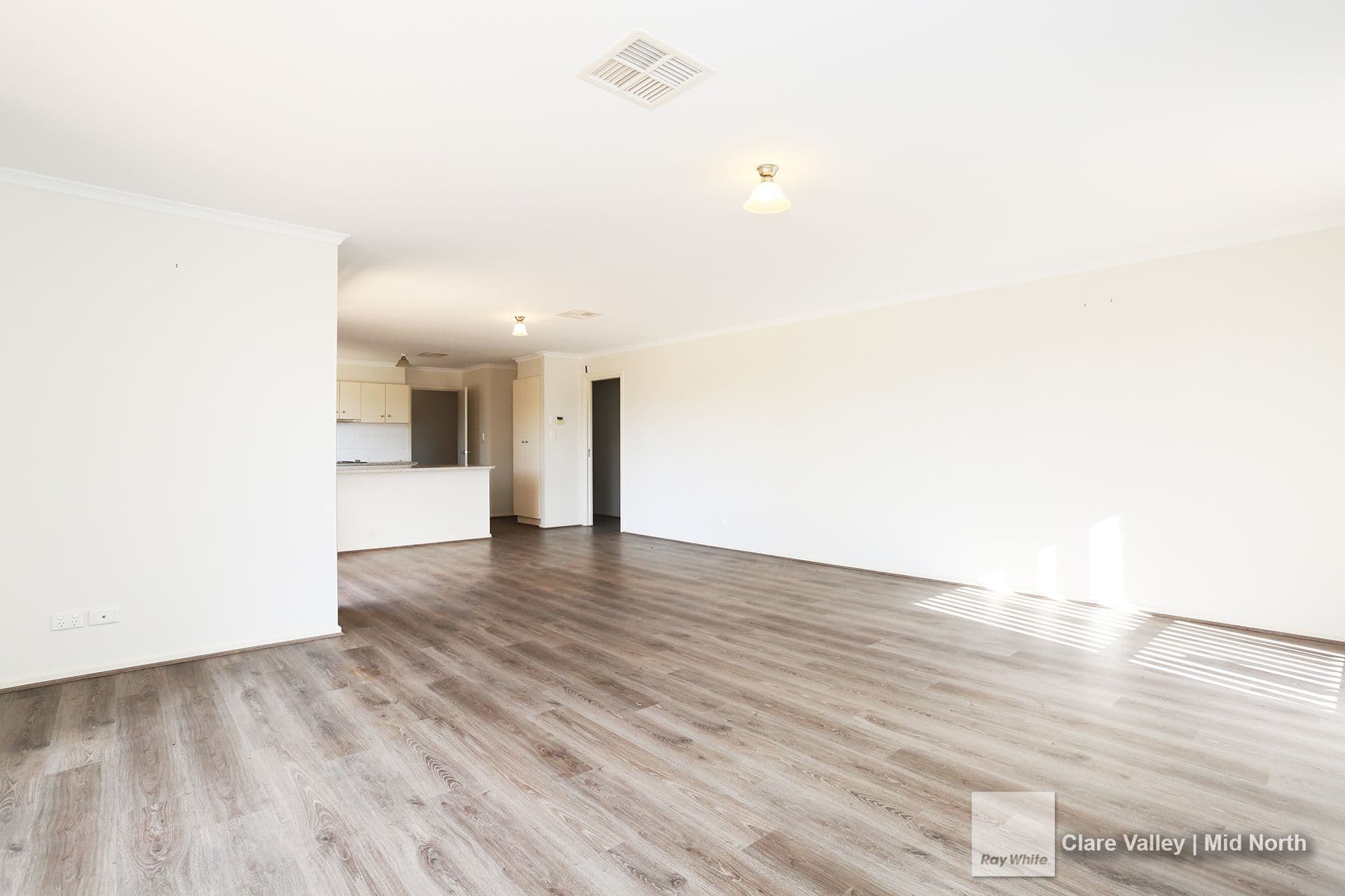 16 Boronia Circuit, Balaklava SA 5461, Balaklava - Thumbnail 4