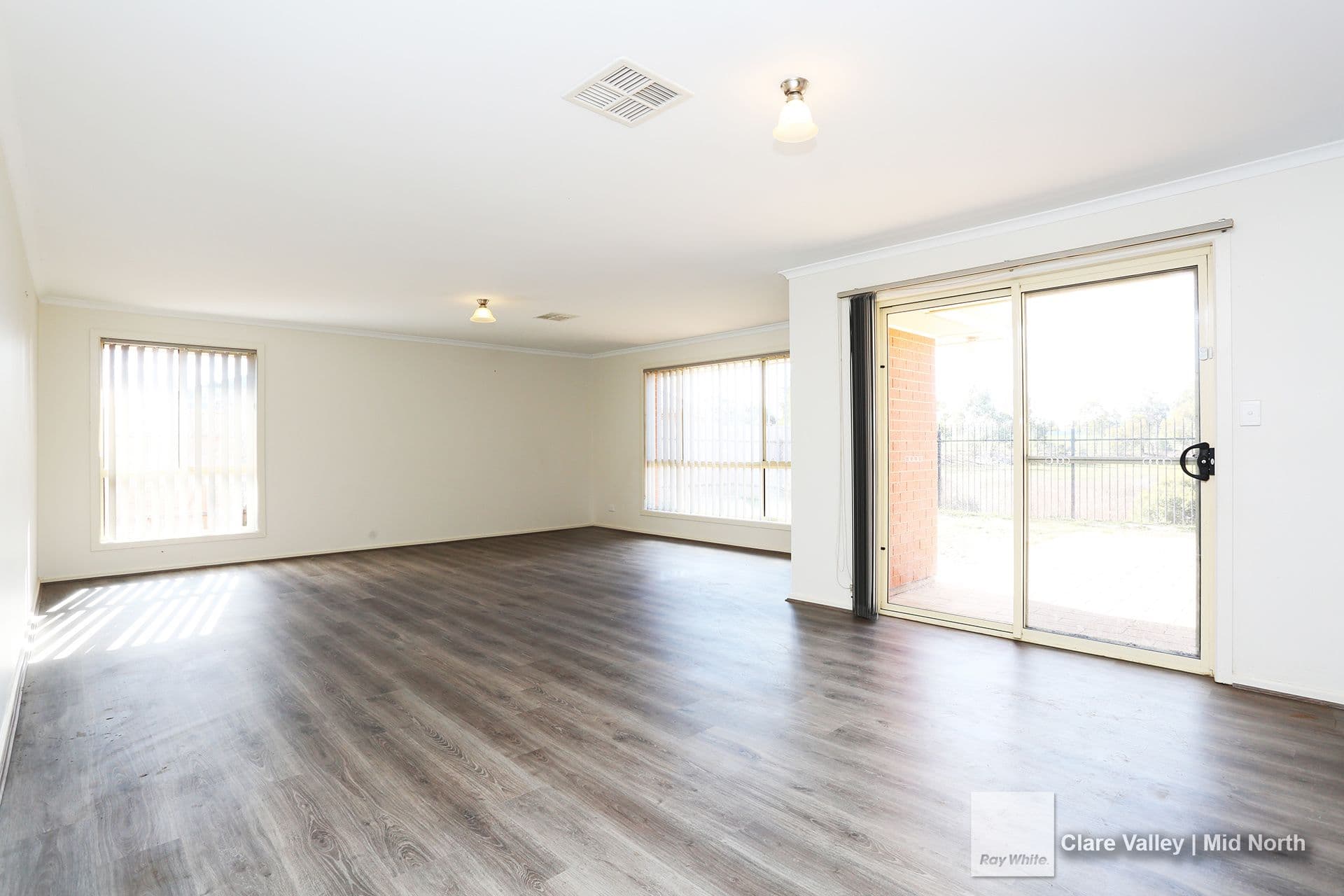 16 Boronia Circuit, Balaklava SA 5461, Balaklava - Thumbnail 5