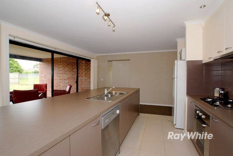 132 Rosebank Drive, CRANBOURNE NORTH VIC 3977, Cranbourne North - Thumbnail 3