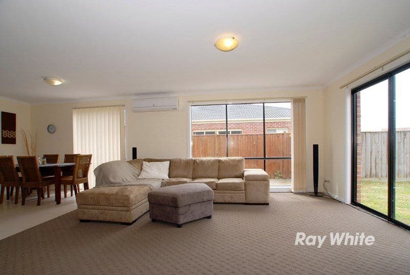 132 Rosebank Drive, CRANBOURNE NORTH VIC 3977, Cranbourne North - Thumbnail 4