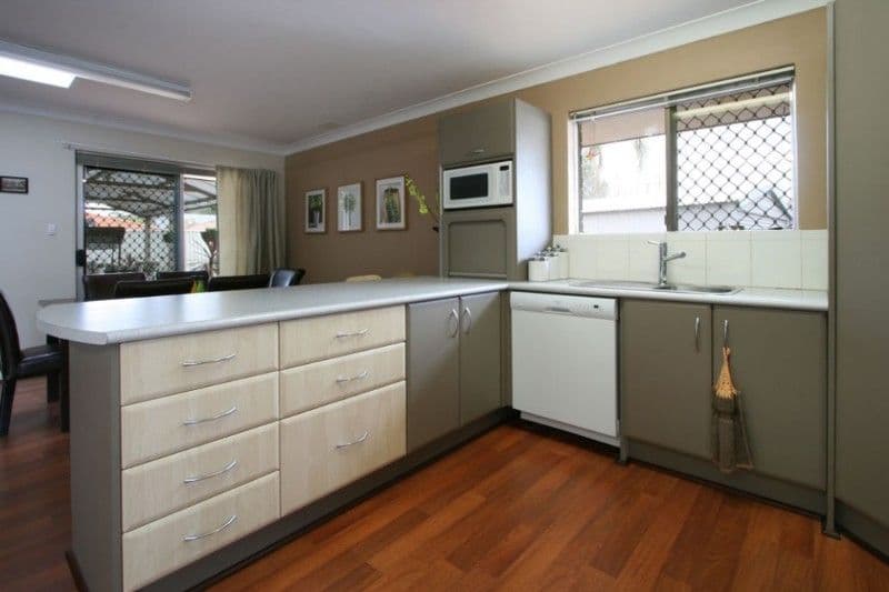 12 Marlock Court, FORRESTFIELD WA 6058, Forrestfield - Thumbnail 2