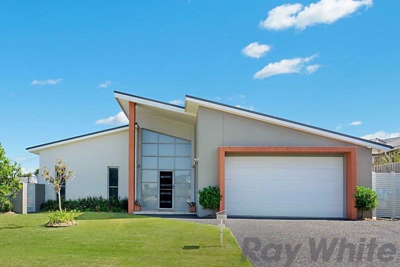 100 Bolwarra Park Drive, Bolwarra Heights - Image 1