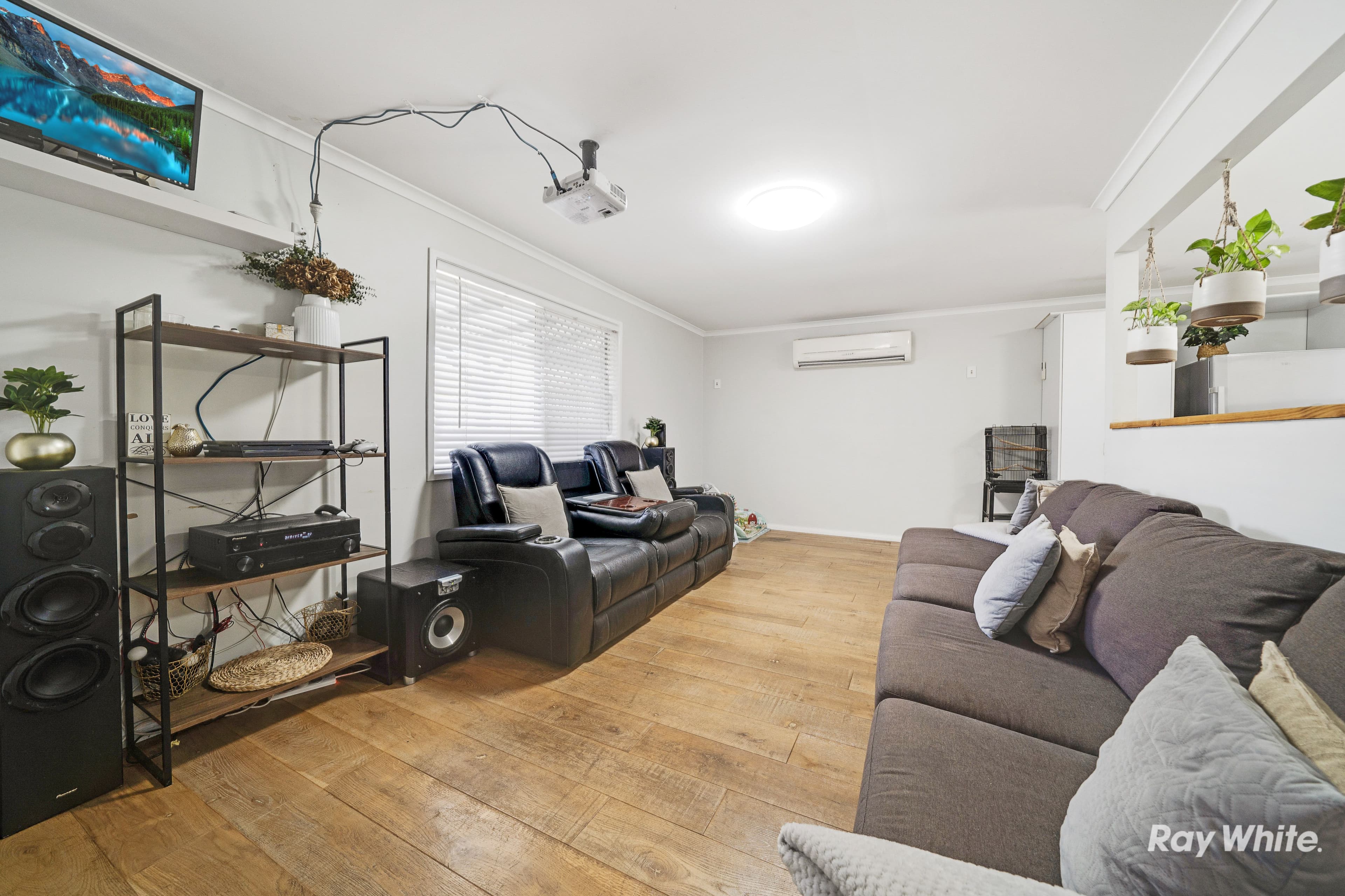 8 Dampier Avenue, Eagleby QLD 4207, Eagleby - Thumbnail 4