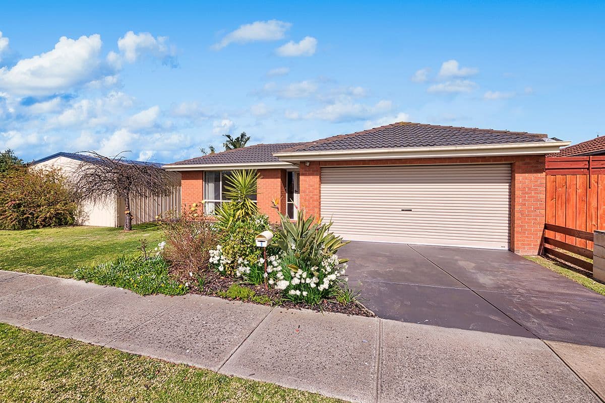 1 Chatham Close, Cranbourne East VIC 3977, Cranbourne East - Image 1